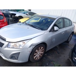 Chevrolet cruze hatchback (J305)