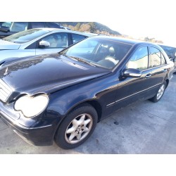 تفكيك Mercedes-benz clase C (W203) C 220 CDI (203.006) Diesel من عام 2001 بمحرك OM 611.962