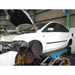 تفكيك Ford focus II (DA_, hcp, dp) 1.6 TDCi Diesel من عام 2007 بمحرك GPDA,GPDB,GPDC,HHDA,HHDB