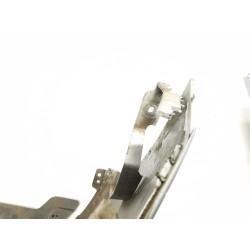 Recambio de paragolpes delantero para chevrolet cruze hatchback (j305) 1.7 d referencia OEM IAM 95022993  