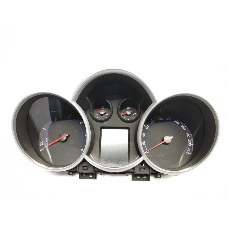 Recambio de cuadro instrumentos para chevrolet cruze hatchback (j305) 1.7 d referencia OEM IAM 95316422 688014257 