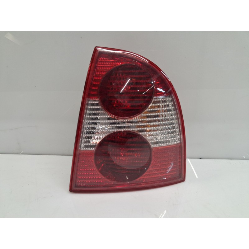 Recambio de piloto trasero derecho para volkswagen passat b5.5 (3b3) 1.9 tdi referencia OEM IAM 3B5945096AE  