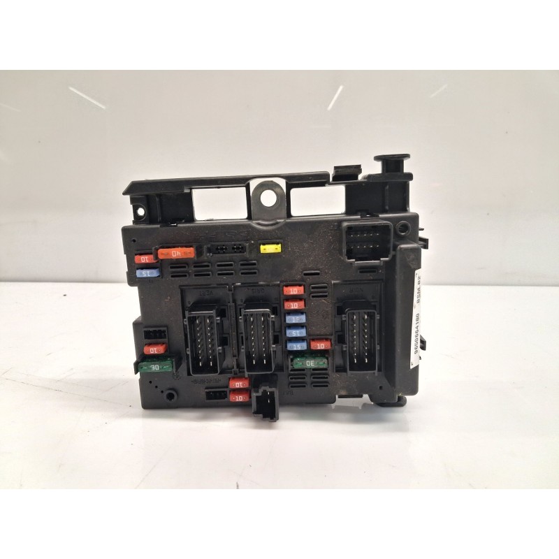 Spare BSM (Boîtier de Servitude Moteur) Peugeot 206 hatchback (2A/C) | Becerril Scrap Yard