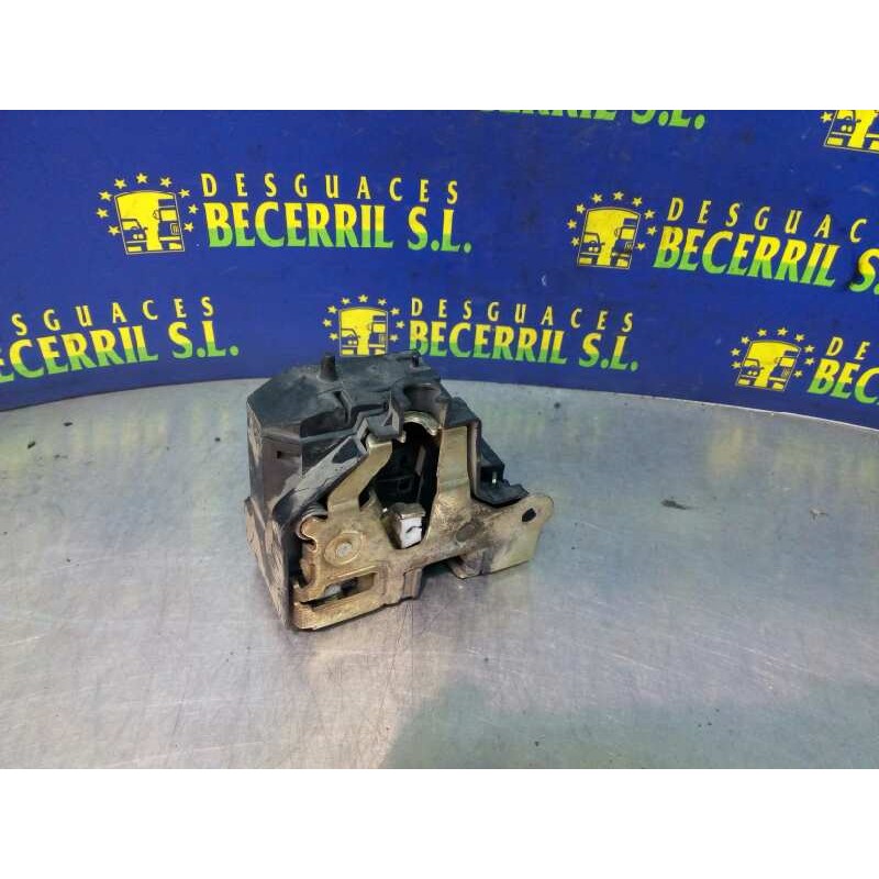 Recambio de cerradura puerta trasera izquierda para renault scenic (ja..) 1.9 dti rt referencia OEM IAM Recambio de cerradura puerta trasera izquierda para renault scenic (ja..) 1.9 dti rt referencia OEM IAM