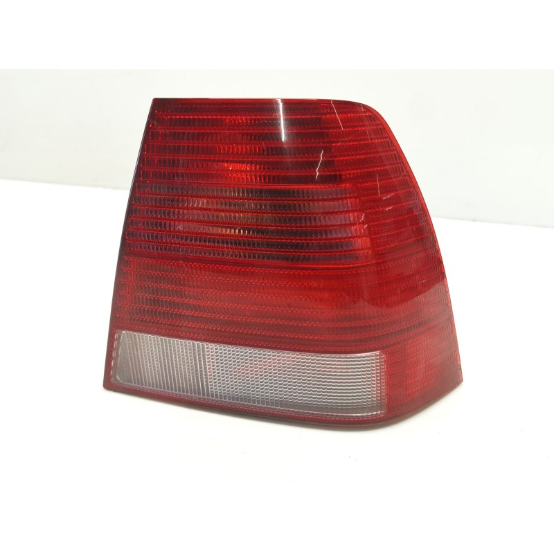 Right rear taillight Volkswagen Bora I (1J2) | Becerril Scrap Yard