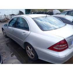 mercedes-benz clase c (w203) del año 2001