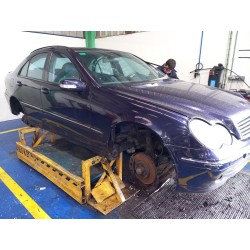 mercedes-benz clase c (w203) del año 2000