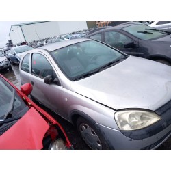 opel corsa c (x01) del año 2002