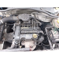 opel corsa c (x01) del año 2002