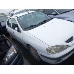 تفكيك Renault megane I (BA0/1_) 1.4 16V (BA0D, BA1H, BA0W, BA10) Gasolina من عام 1999 بمحرك K4J 714,K4J 750