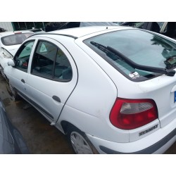 تفكيك Renault megane I (BA0/1_) 1.4 16V (BA0D, BA1H, BA0W, BA10) Gasolina من عام 1999 بمحرك K4J 714,K4J 750