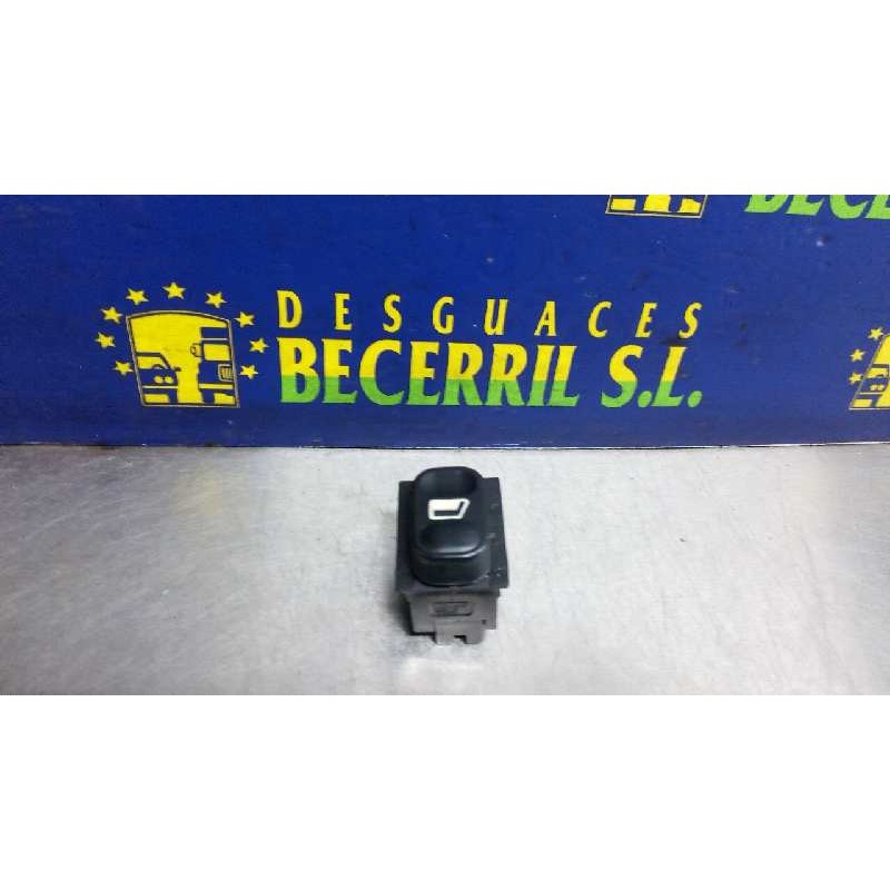 Recambio de mando elevalunas delantero derecho para citroen xsara berlina 1.6 16v tonic referencia OEM IAM Recambio de mando elevalunas delantero derecho para citroen xsara berlina 1.6 16v tonic referencia OEM IAM
