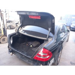 Détail des pièces pour Mercedes-benz clase e (W211) E 320 CDI (211.022) Diesel de l'année 2006 avec le moteur OM 642.920
