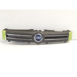 Rejilla delantera fiat panda furgoneta/hatchback (169_) oem 735363745