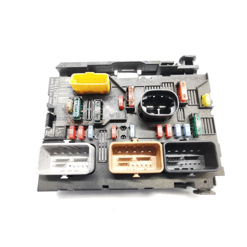 Spare BSM (Boîtier de Servitude Moteur) Peugeot 307 (3A/C) | Becerril Scrap Yard