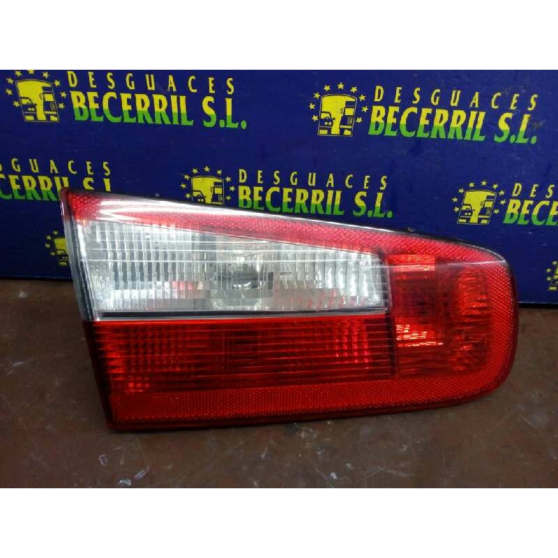 Recambio de piloto trasero central izquierdo para renault laguna ii (bg0) 1.9 dci diesel referencia OEM IAM Recambio de piloto trasero central izquierdo para renault laguna ii (bg0) 1.9 dci diesel referencia OEM IAM