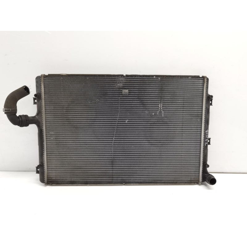 Radiateur d'eau Volkswagen Passat B6 (3C2) | Desguace Becerril