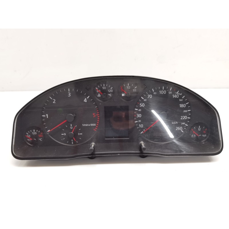 Painel de instrumentos Audi A4 B5 avant (8D5) | Desguace Becerril