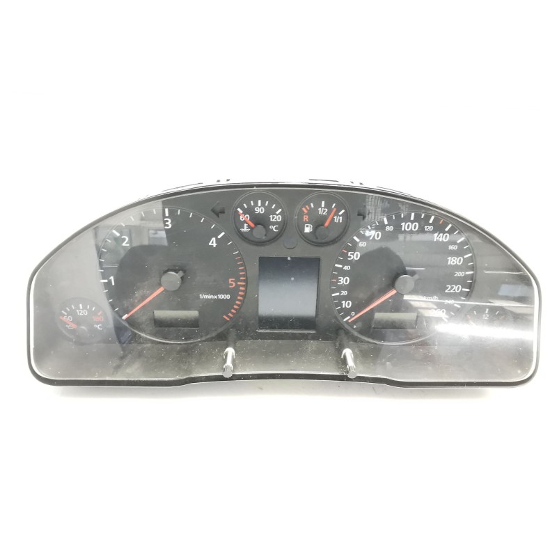 Painel de instrumentos Audi A4 B5 (8D2) | Desguace Becerril