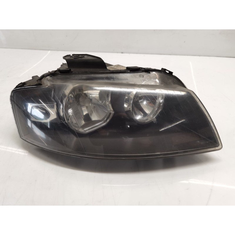 Right headlight Audi A3 sportback (8PA) | Becerril Scrap Yard