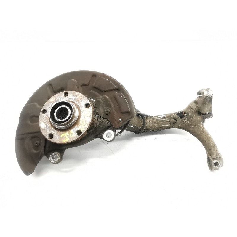 Moyeu de roue avant droit Audi A4 B6 avant (8E5) | Desguace Becerril