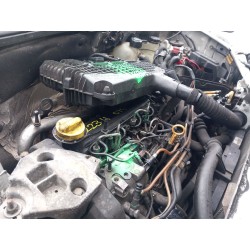 تفكيك Renault kangoo (KC0/1_) 1.5 dCi Diesel من عام 2007 بمحرك K9K 702,K9K 700