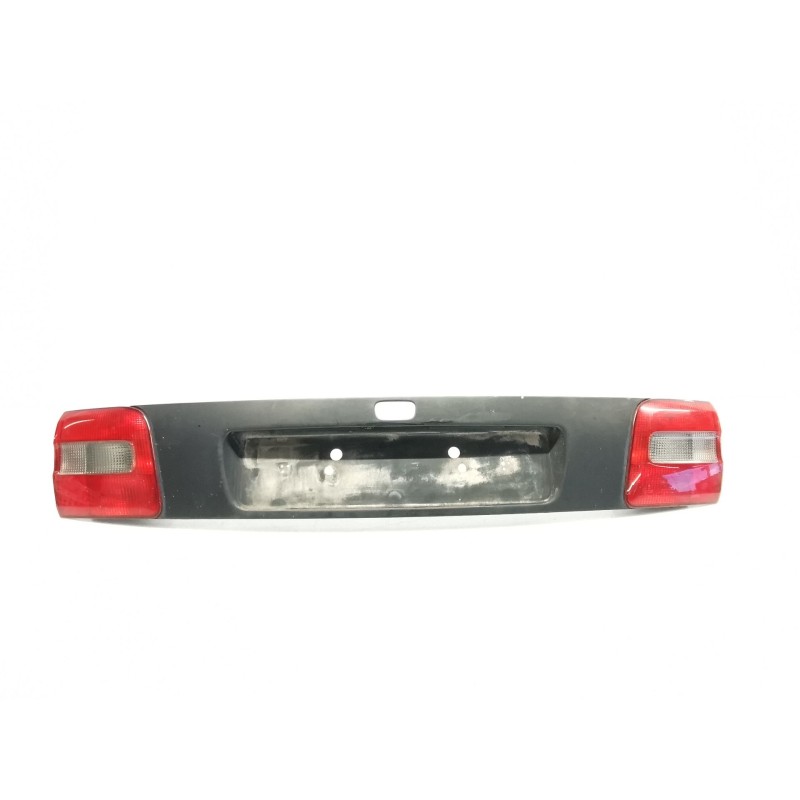 Center rear light Volvo V40 station wagon (645) | Becerril Scrap Yard