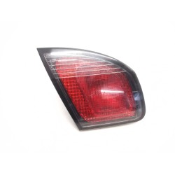 المصباح الخلفي المركزي الأيسر nissan primera traveller (WP11) oem 265559F610