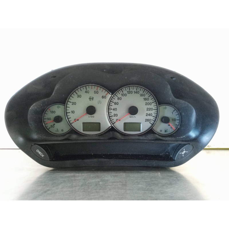 Recambio de cuadro instrumentos para alfa romeo 166 2.4 jtd 20v distinctive referencia OEM IAM 156048658 Recambio de cuadro instrumentos para alfa romeo 166 2.4 jtd 20v distinctive referencia OEM IAM 156048658