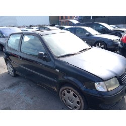 تفكيك Volkswagen polo (6N2) 1.4 16V Gasolina من عام 2000 بمحرك AUA,APE,AHW