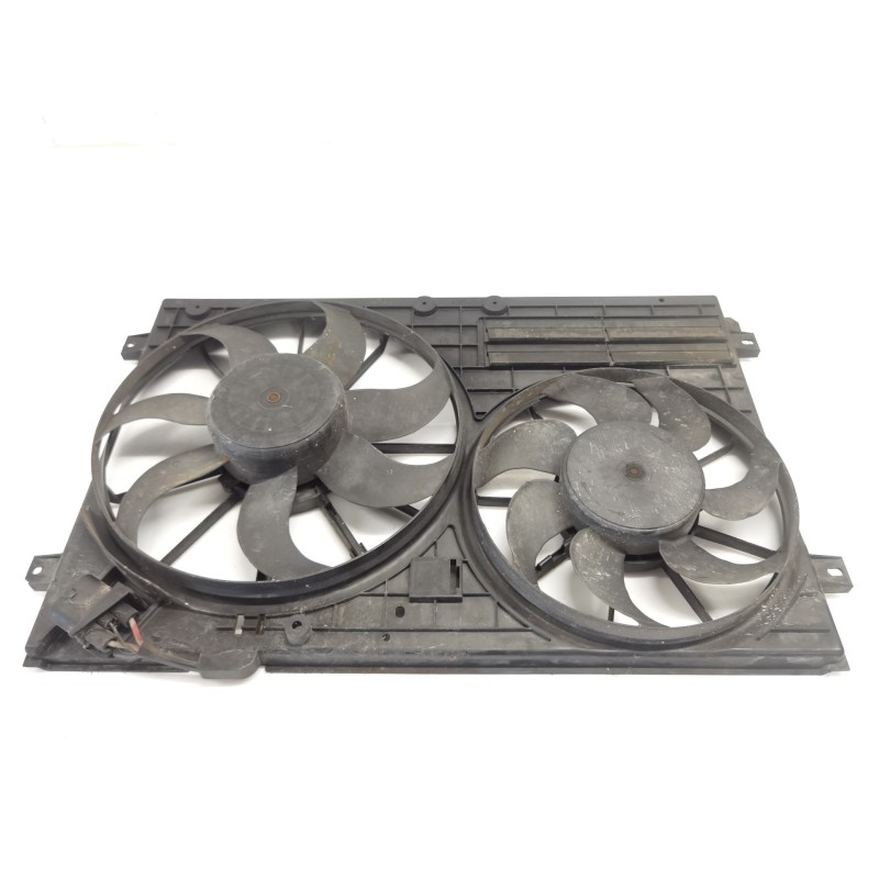 Recambio de electroventilador para volkswagen passat berlina (3c2) advance referencia OEM IAM 1K0121223 Recambio de electroventilador para volkswagen passat berlina (3c2) advance referencia OEM IAM 1K0121223