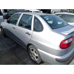 تفكيك Seat cordoba vario (6K5) 1.4 16V Gasolina من عام 2002 بمحرك APE,AUA