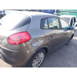 تفكيك Fiat bravo II (198_) 1.9 D Multijet (198AXB1A) Diesel من عام 2008 بمحرك 192 A8.000