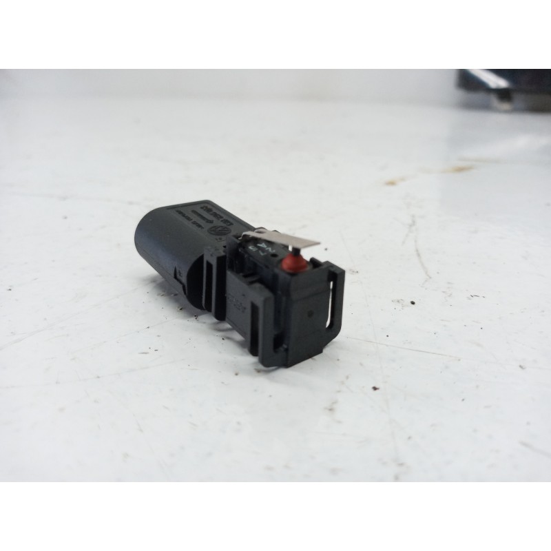 Recambio de maneta exterior porton para volkswagen passat berlina (3c2) advance referencia OEM IAM Recambio de maneta exterior porton para volkswagen passat berlina (3c2) advance referencia OEM IAM