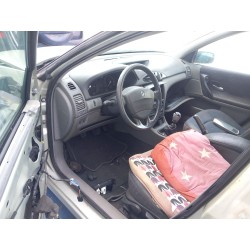 تفكيك Renault laguna II (BG0/1_) 1.9 dCi Diesel من عام 2001 بمحرك F9Q 718,F9Q 754