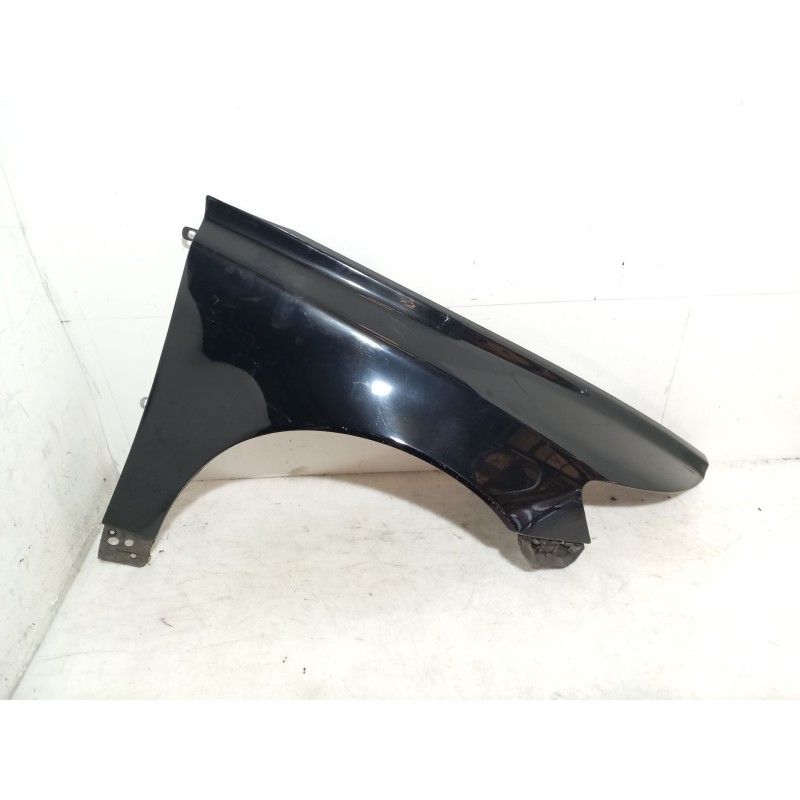 Right front fender Volvo V50 (545) | Becerril Scrap Yard