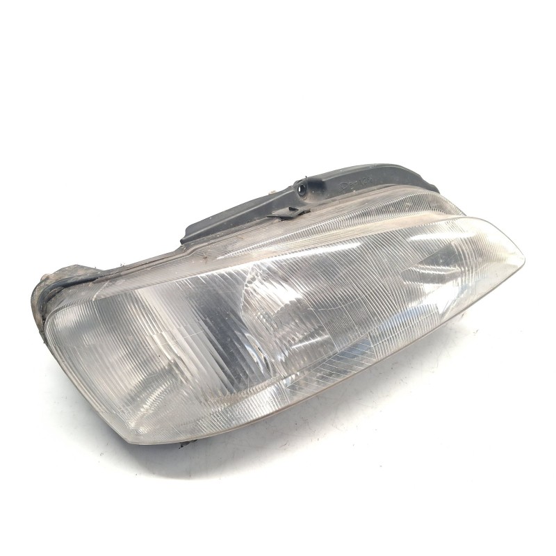 Right headlight Peugeot 106 II (1A_, 1C_) | Becerril Scrap Yard