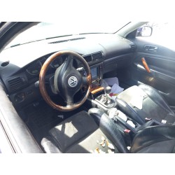 Aufschlüsselung der Teile für Volkswagen passat B5.5 (3B3) 1.9 TDI Diesel aus dem Jahr 2001 mit Motor AVF,AWX