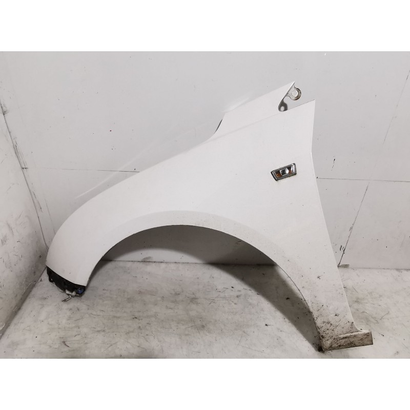 Left front fender Chevrolet Cruze (J300) | Becerril Scrap Yard