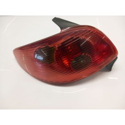 Recambio de piloto trasero izquierdo para peugeot 206 hatchback (2a/c) 1.4 16v referencia OEM IAM 6350S0  