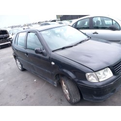 تفكيك Volkswagen polo (6N2) 1.4 16V Gasolina من عام 2001 بمحرك AUA,APE,AHW