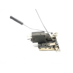 Fecho da porta dianteira esquerda. peugeot 106 II (1A_, 1C_) oem 913585