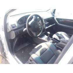 تفكيك Mercedes-benz clase a (W169) A 180 CDI (169.007, 169.307) Diesel من عام 2005 بمحرك OM 640.940
