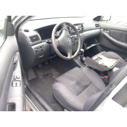 toyota corolla (_e12_) del año 2004