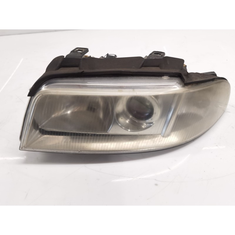 Recambio de faro izquierdo para audi a4 b5 (8d2) 1.8 t referencia OEM IAM   