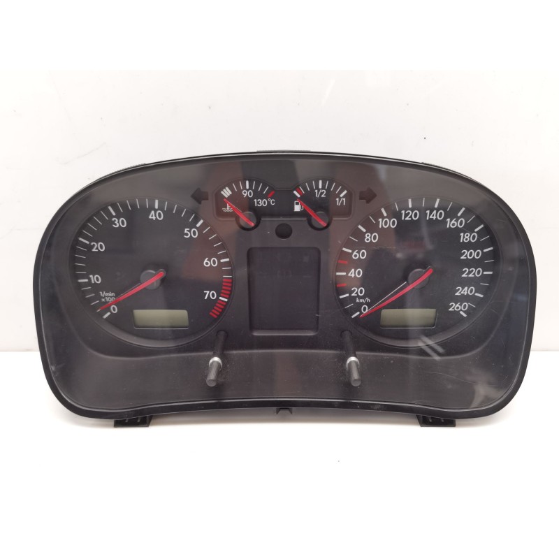 Instrument cluster Volkswagen Golf IV (1J1) | Becerril Scrap Yard