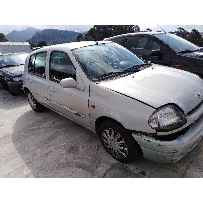 Detalhamento das peças para Renault clio II fase I (b/cbo) 1.9 D Diesel do ano 1999 com motor F8Q K6