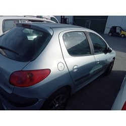 Parts breakdown for Peugeot 206 berlina X-Line Diesel of the year 2005 with engine 8HZ