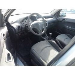 Parts breakdown for Peugeot 206 berlina X-Line Diesel of the year 2005 with engine 8HZ