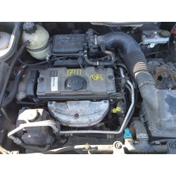 تفكيك Peugeot 206 berlina XR Gasolina من عام 2000 بمحرك KFX